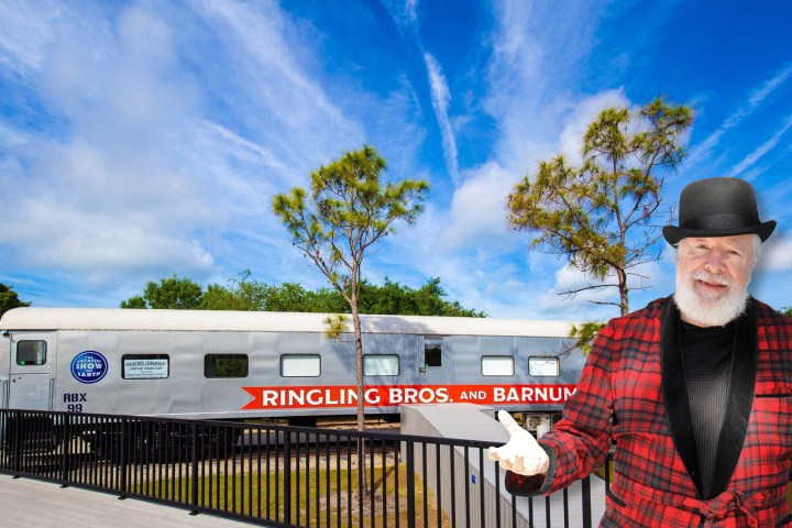 Bob Collins guiding the Circus Secrets of Venice trolley tour